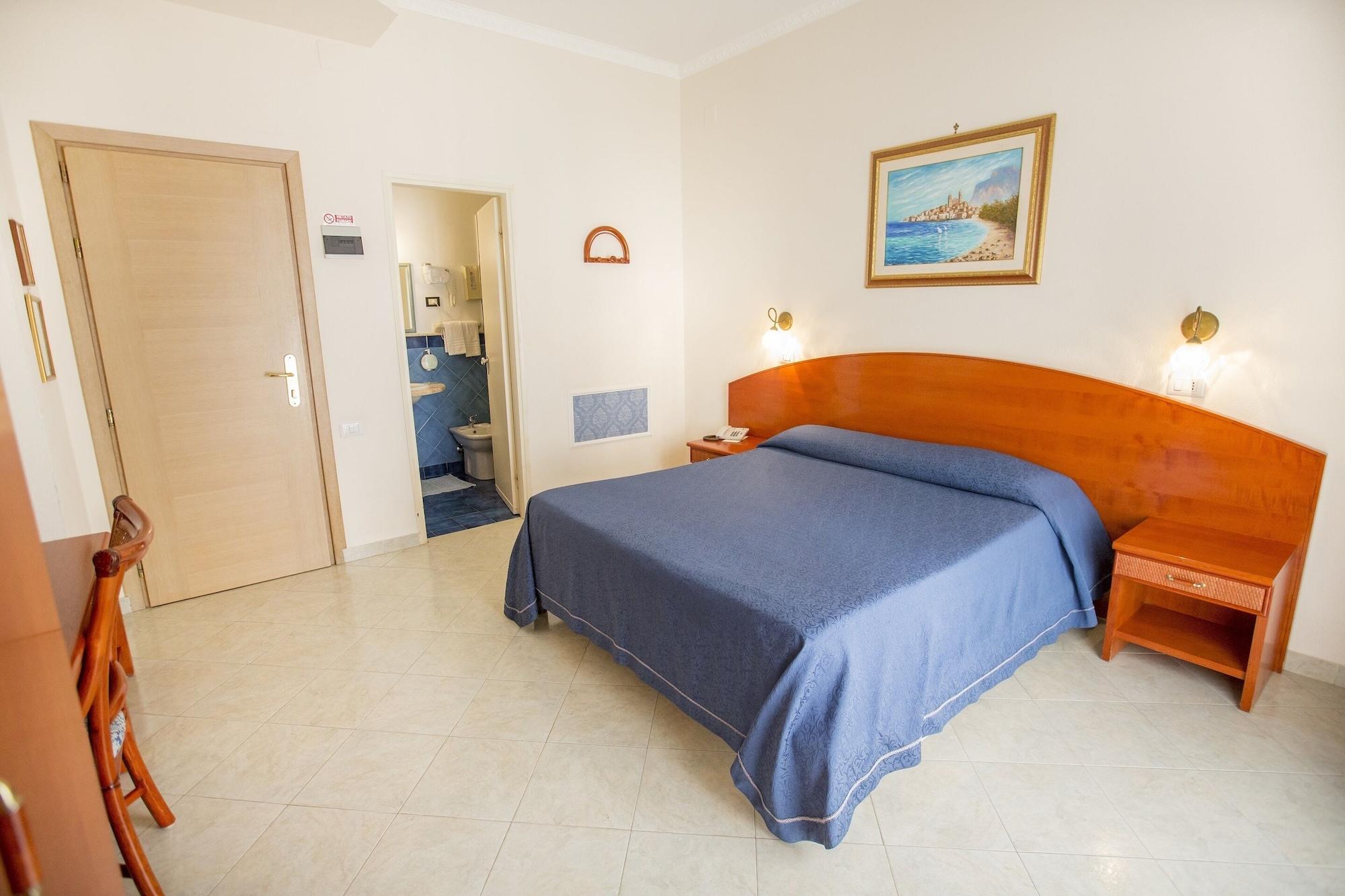 Hotel Mediterraneo Cefalù Exterior foto