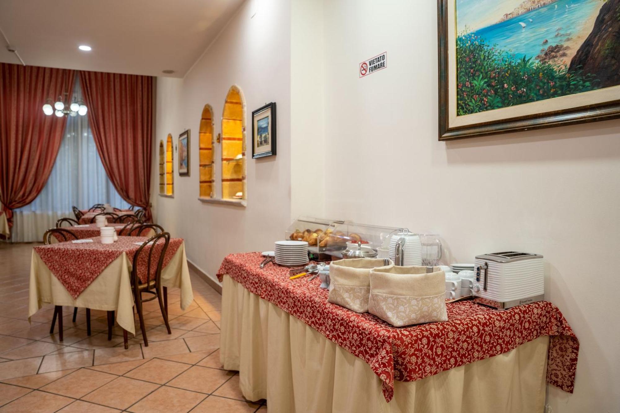 Hotel Mediterraneo Cefalù Exterior foto