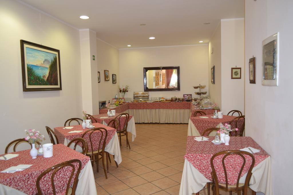 Hotel Mediterraneo Cefalù Exterior foto